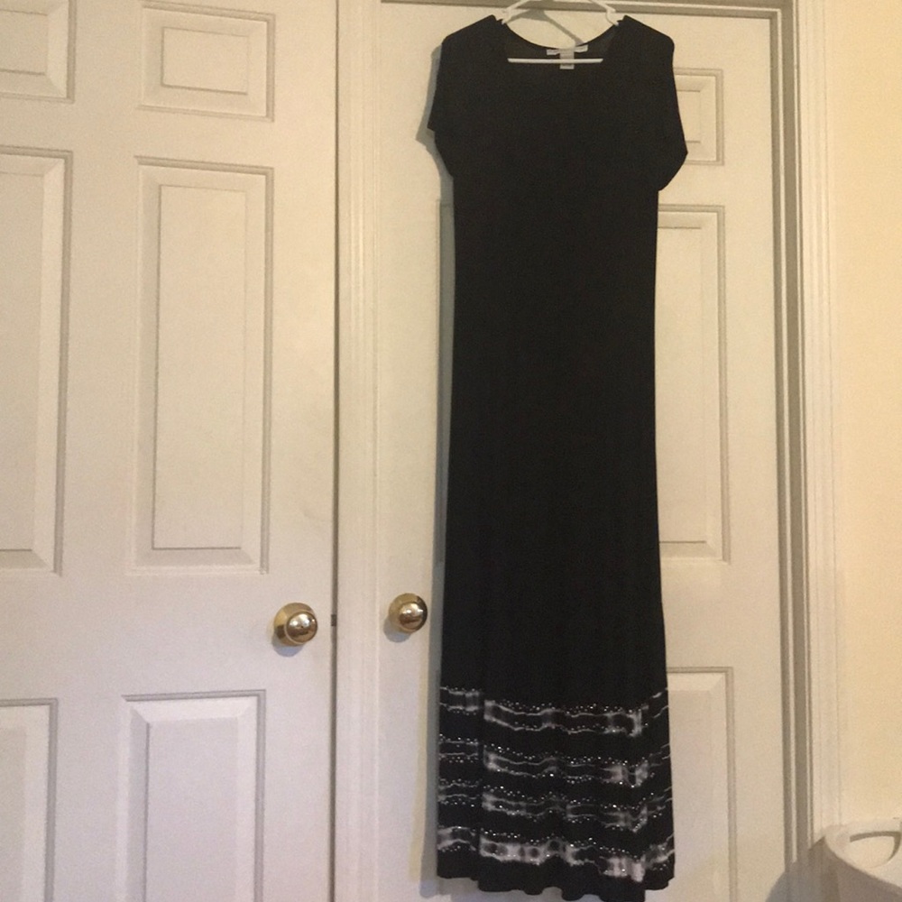 Long black cruise dress